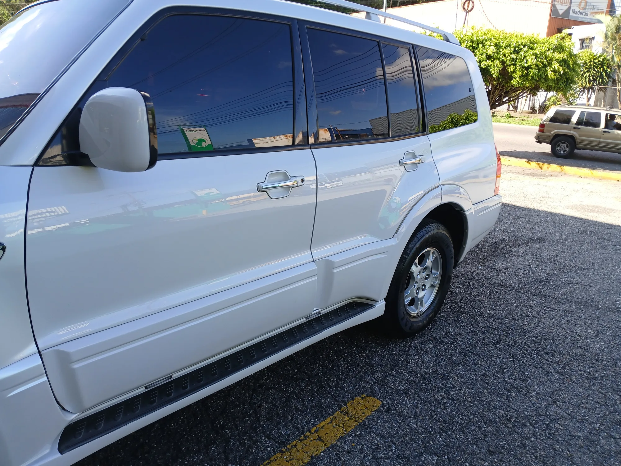 Camioneta Mitsubishi Montero 2005 Limited edición especial 3.8 litros japon en El Márquez — foto 3