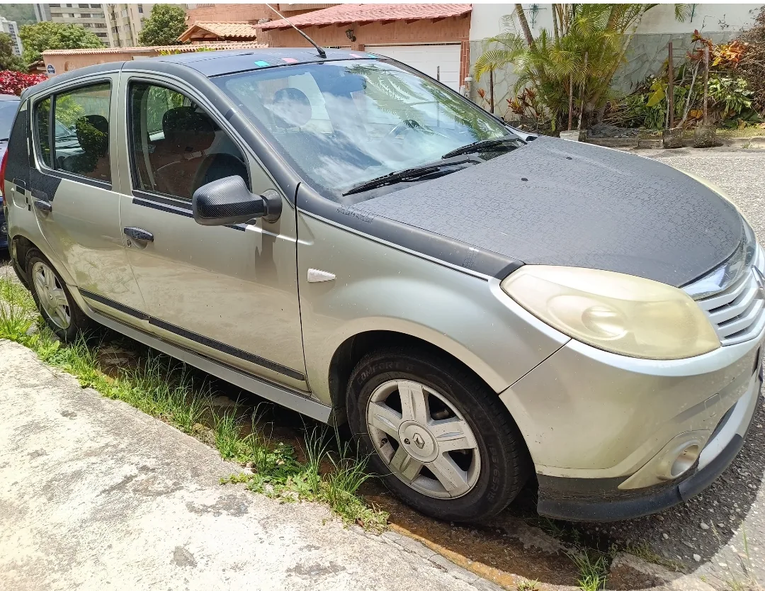 Hatchback Renault Sandero 2009 1.6 8v en Caracas