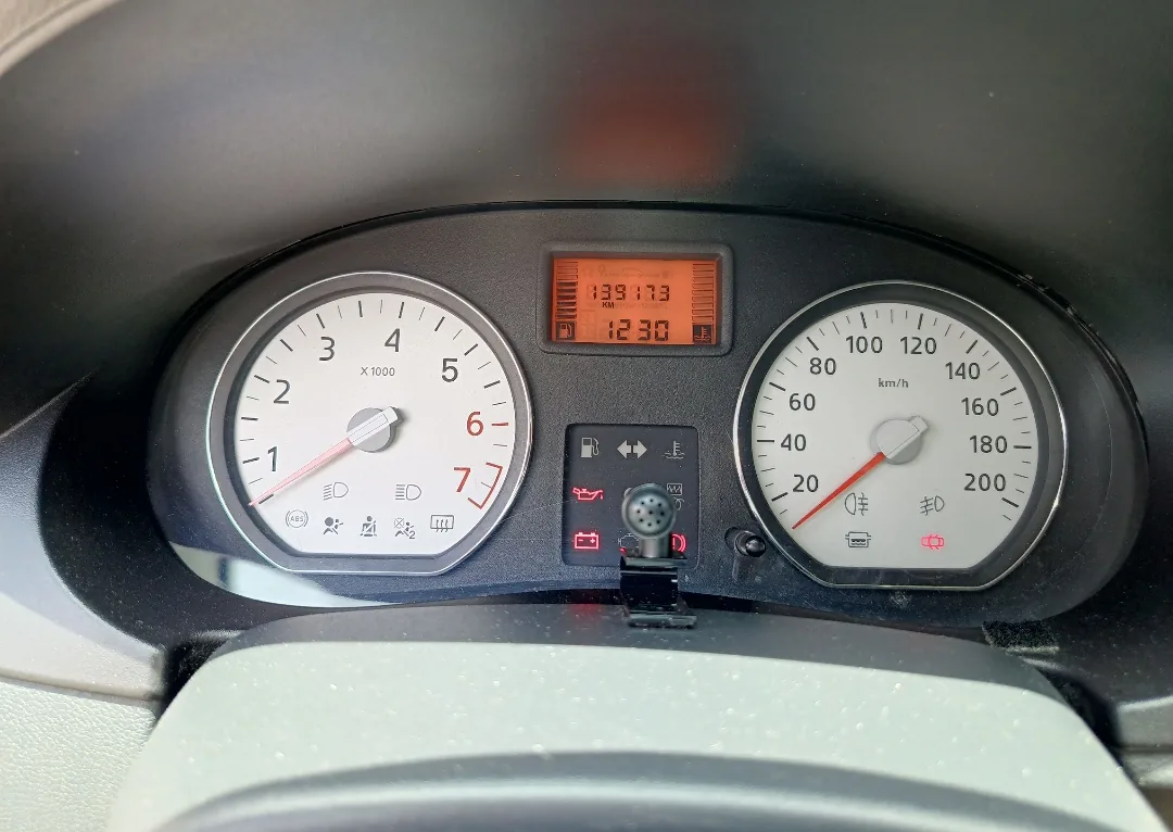 Hatchback Renault Sandero 2009 1.6 8v en Caracas — foto 3