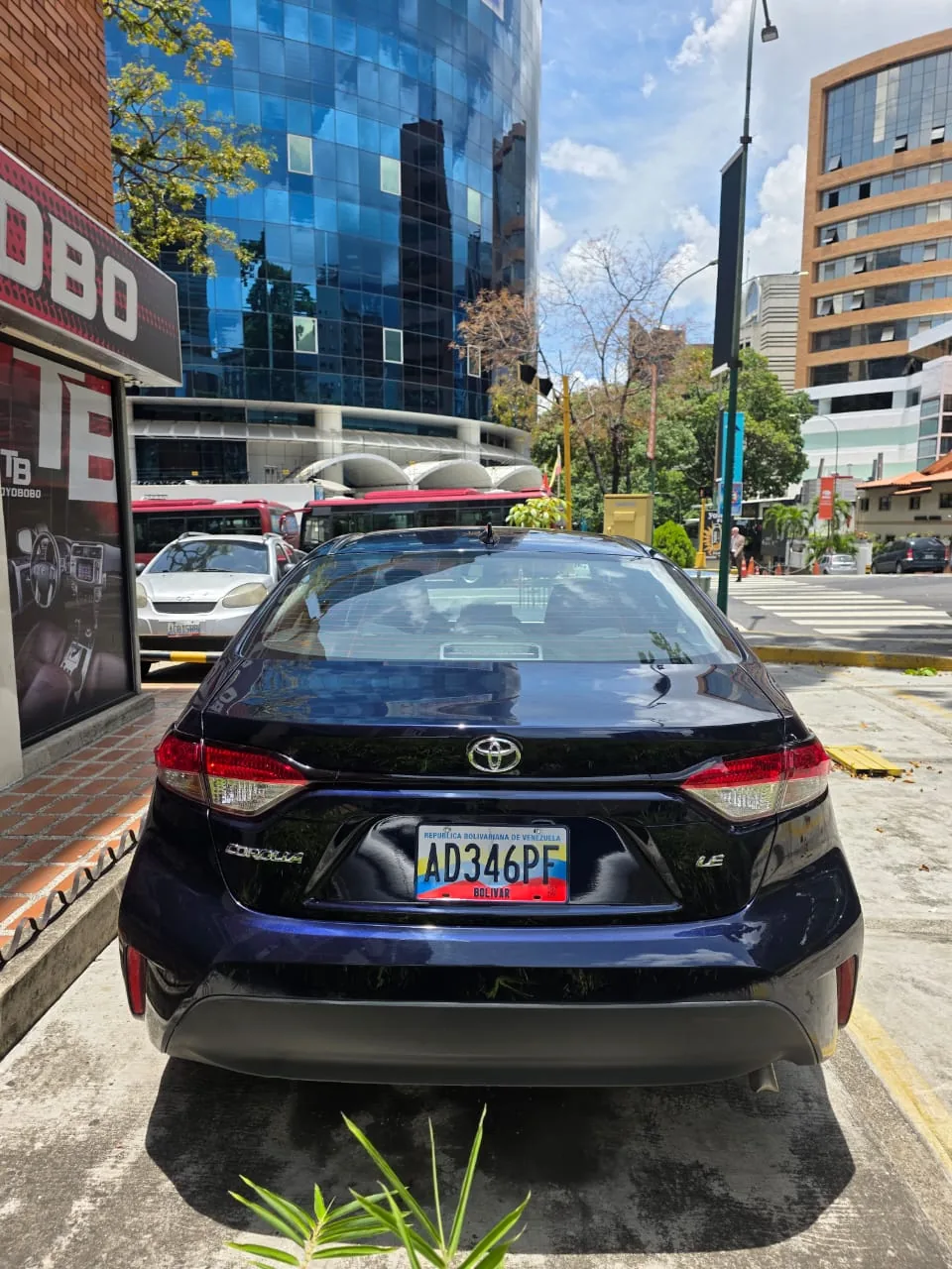 Sedán Toyota Corolla 2024 COROLLA en CARACAS — foto 3