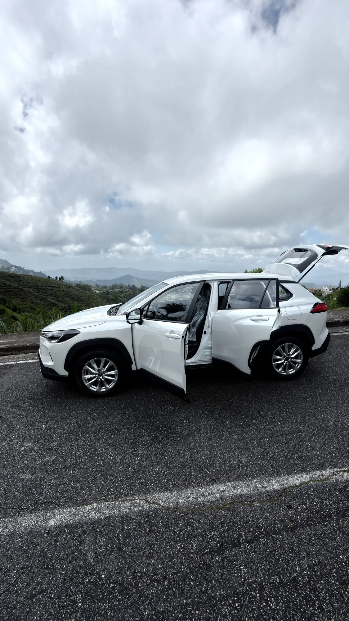 SUV Toyota Corolla Cross 2026 en Caracas — foto 5