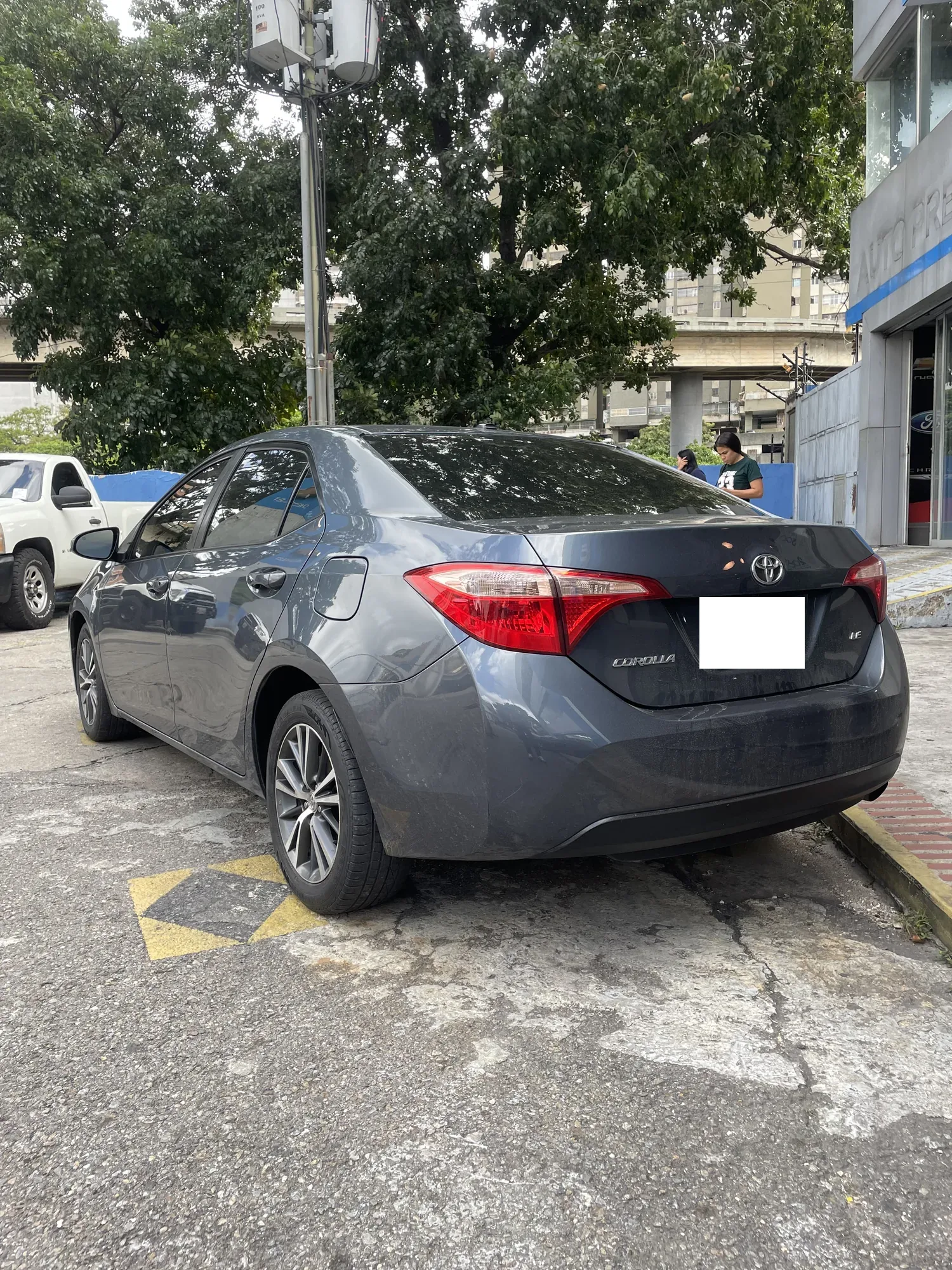 Sedán Toyota Corolla SE 2017 SE en Caracas — foto 4
