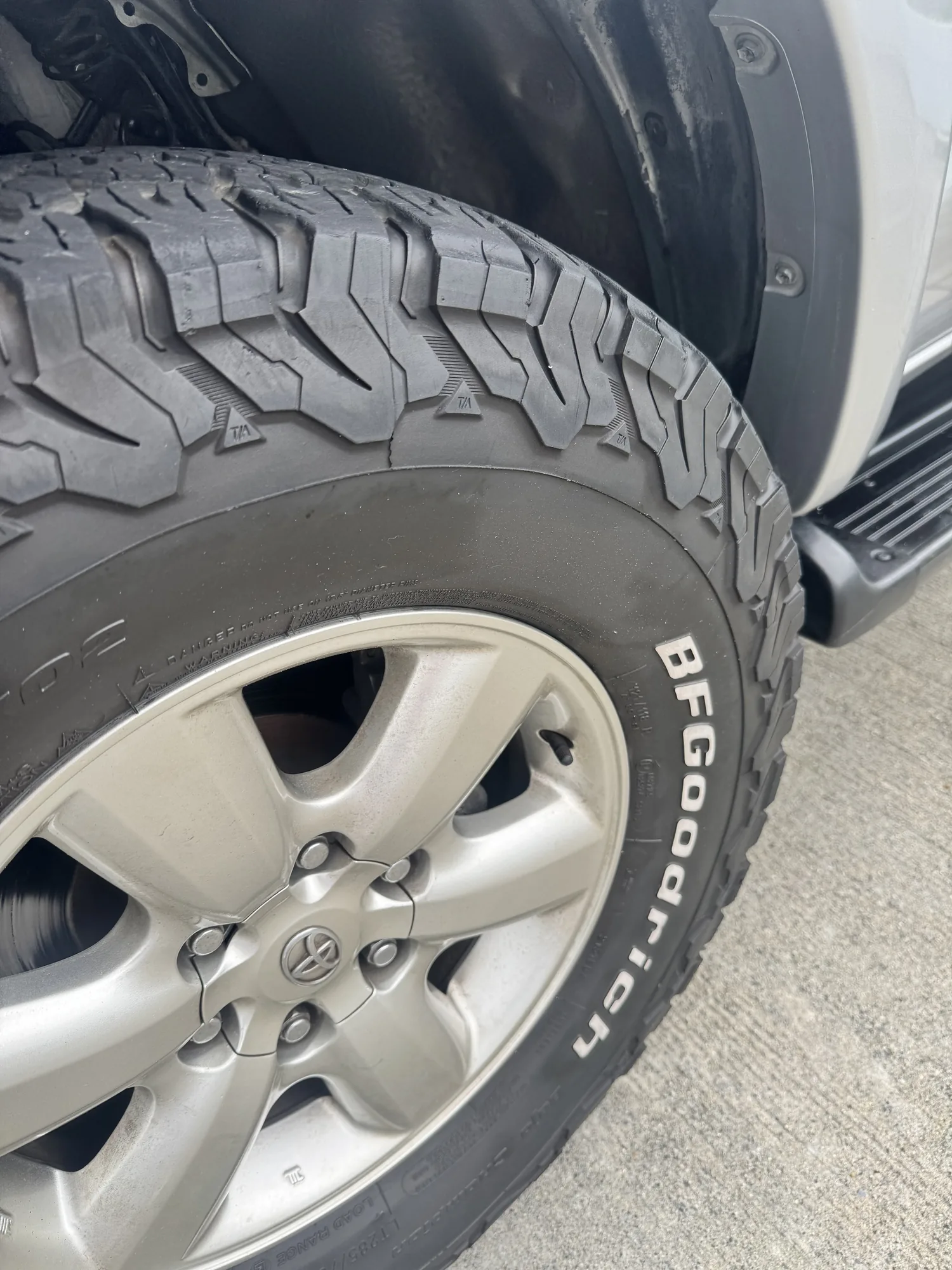 Camioneta Toyota Fortuner SR 2010 4 x4 en Libertador — foto 2