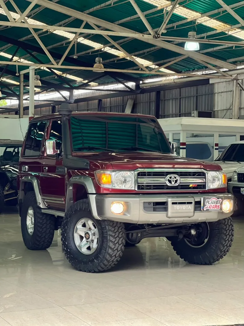 Camioneta Toyota Land Cruiser 2019 SERIE 71 MACHITO LC71 en Caracas