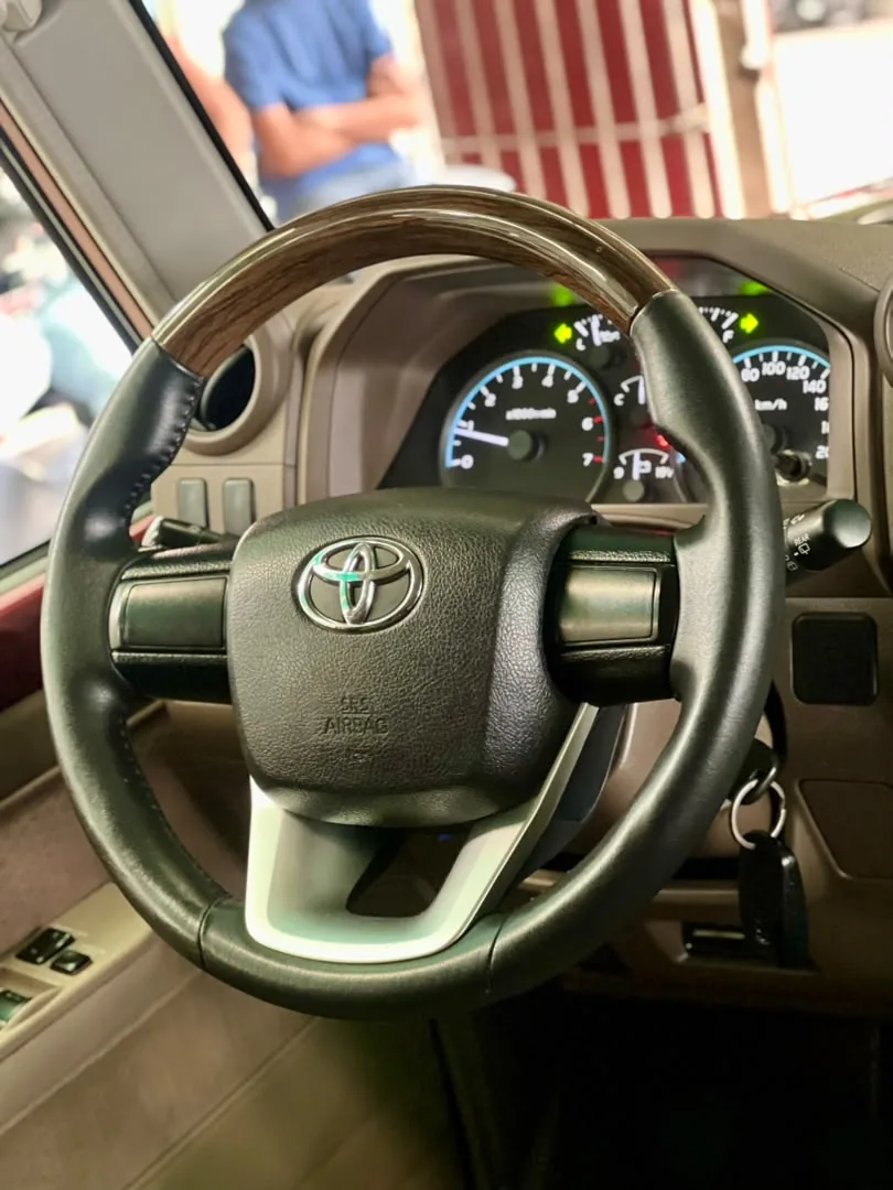 Camioneta Toyota Land Cruiser 2019 SERIE 71 MACHITO LC71 en Caracas — foto 10