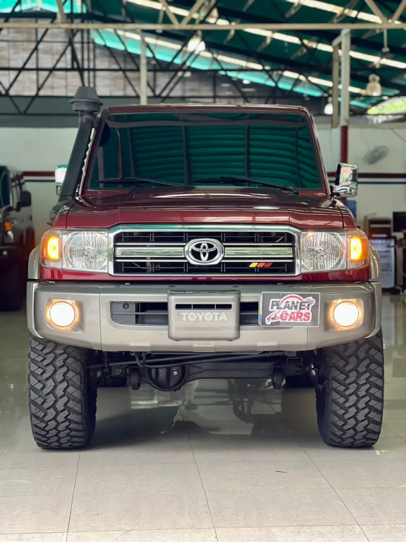 Camioneta Toyota Land Cruiser 2019 SERIE 71 MACHITO LC71 en Caracas — foto 2
