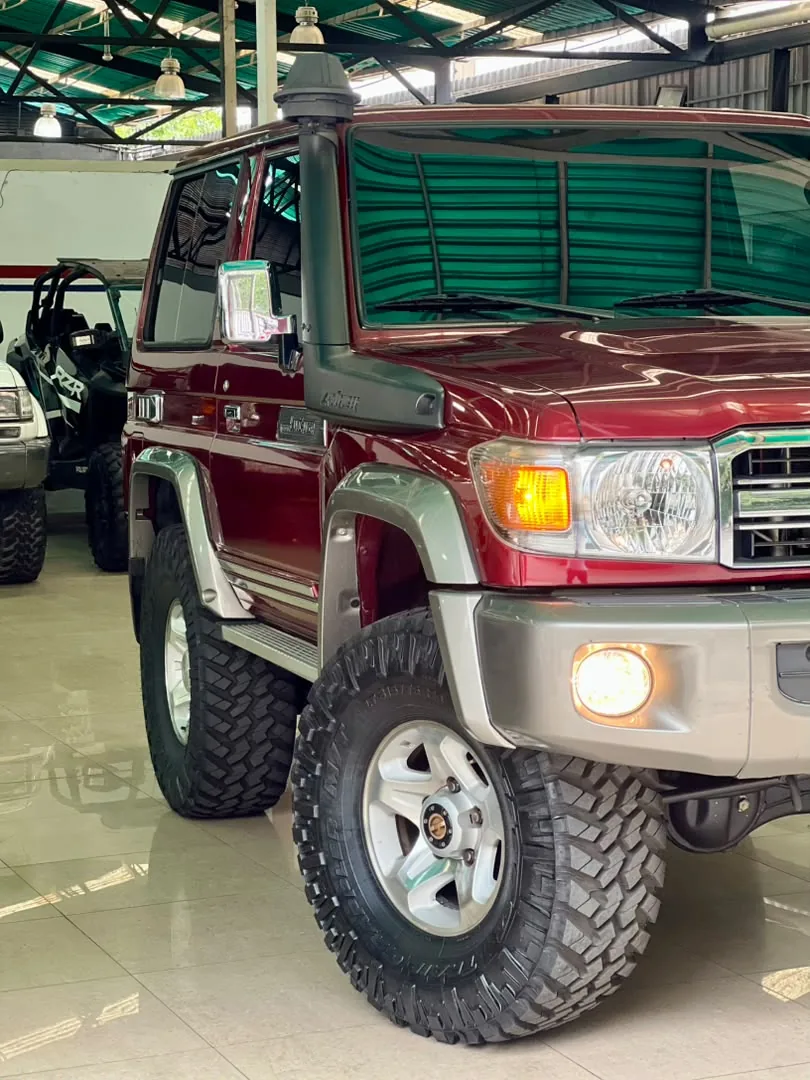 Camioneta Toyota Land Cruiser 2019 SERIE 71 MACHITO LC71 en Caracas — foto 3