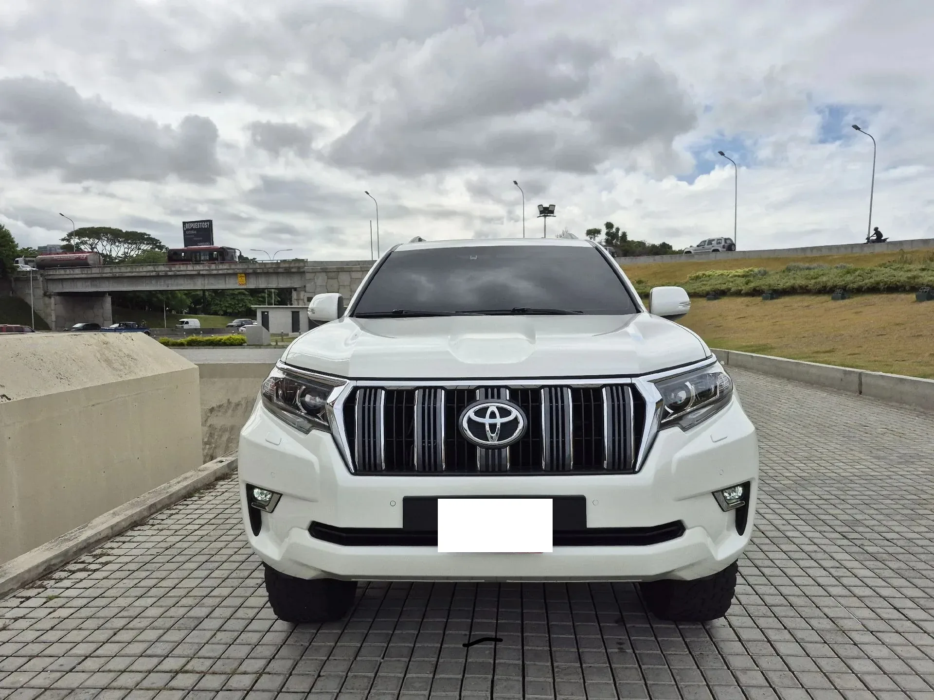 SUV Toyota Land Cruiser 2020 VX en Caracas
