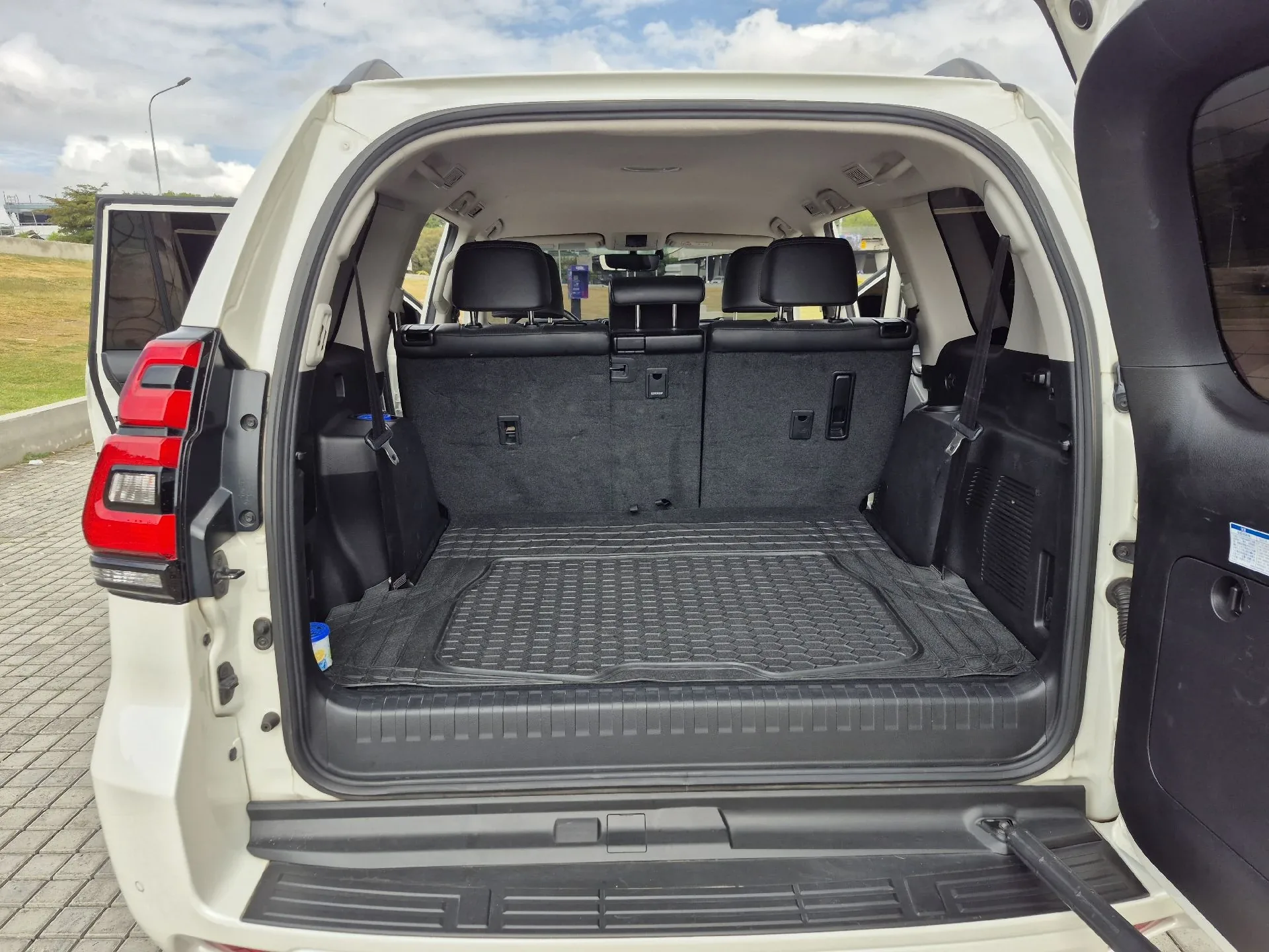 SUV Toyota Land Cruiser 2020 VX en Caracas — foto 5
