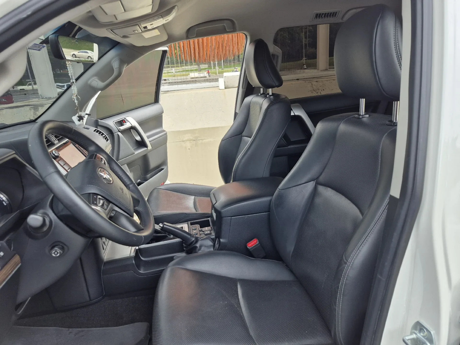 SUV Toyota Land Cruiser 2020 VX en Caracas — foto 6
