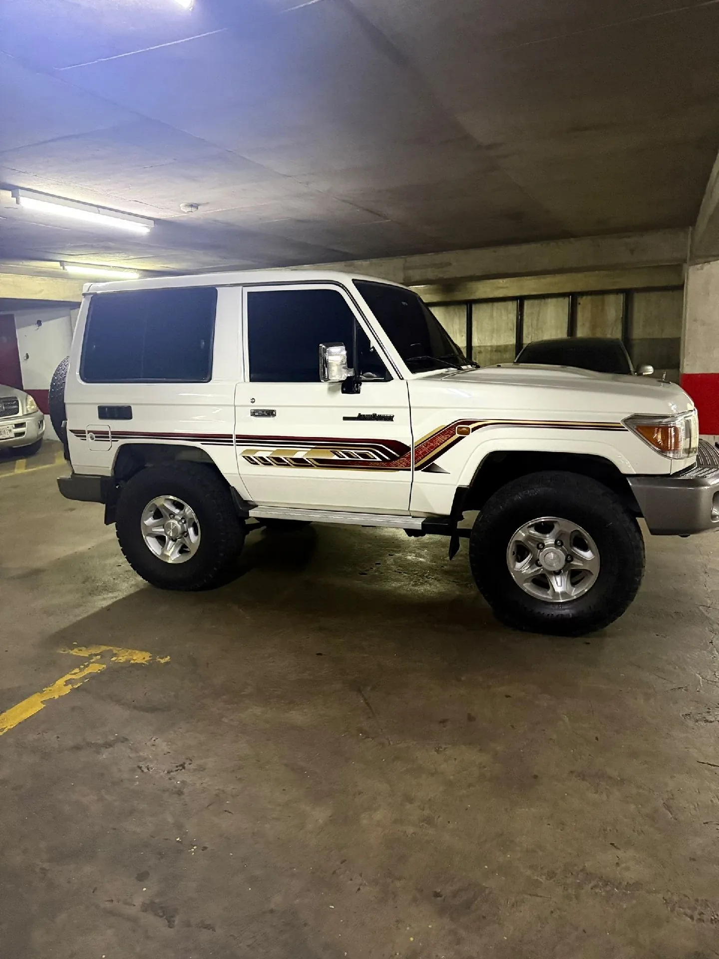 SUV Toyota Land Cruiser 2022 Serie 70 en Caracas — foto 4