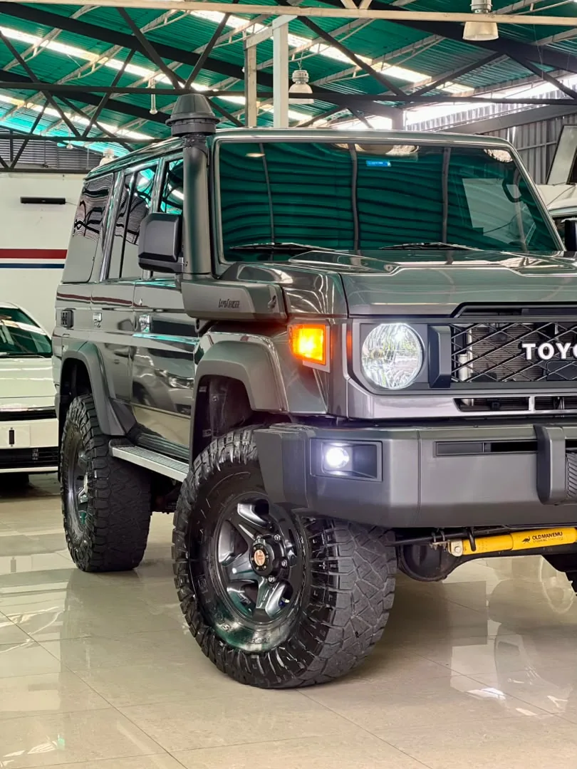 Camioneta Toyota Land Cruiser 2025 en Caracas