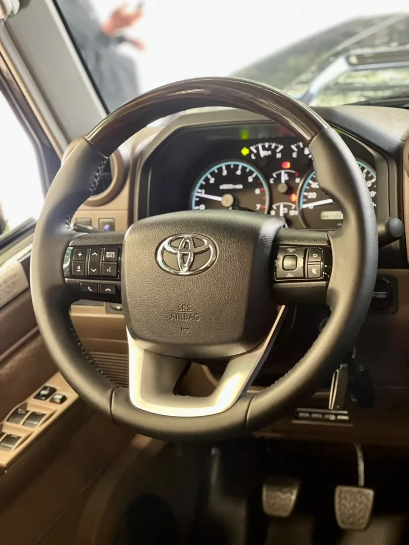 Camioneta Toyota Land Cruiser 2025 en Caracas — foto 6