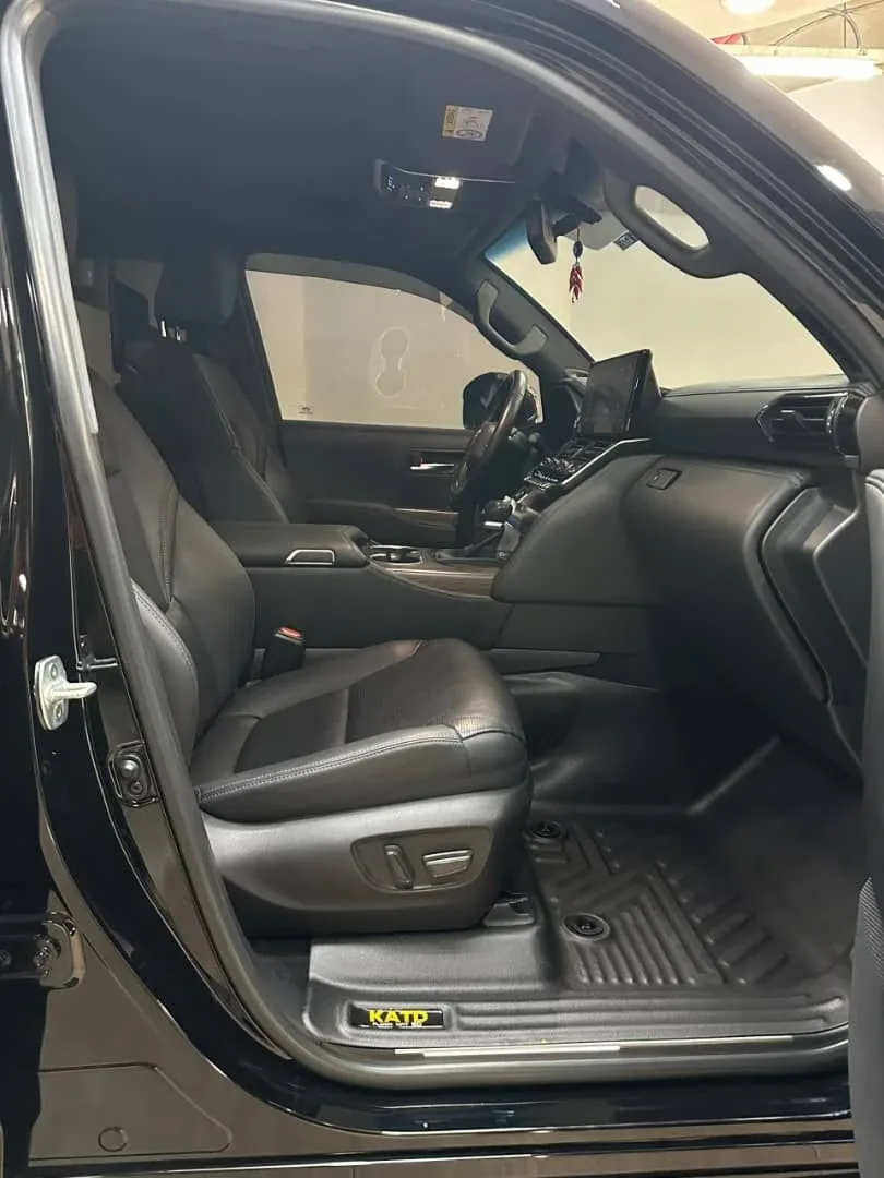 Wagon Toyota Land cruiser LC300 2024 VXR en Caracas — foto 6
