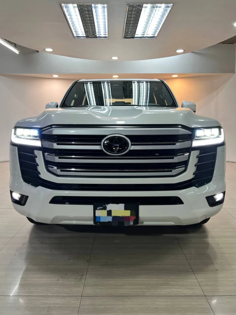 Camioneta Toyota Land cruiser LC300 2025 en Libertador — foto 3