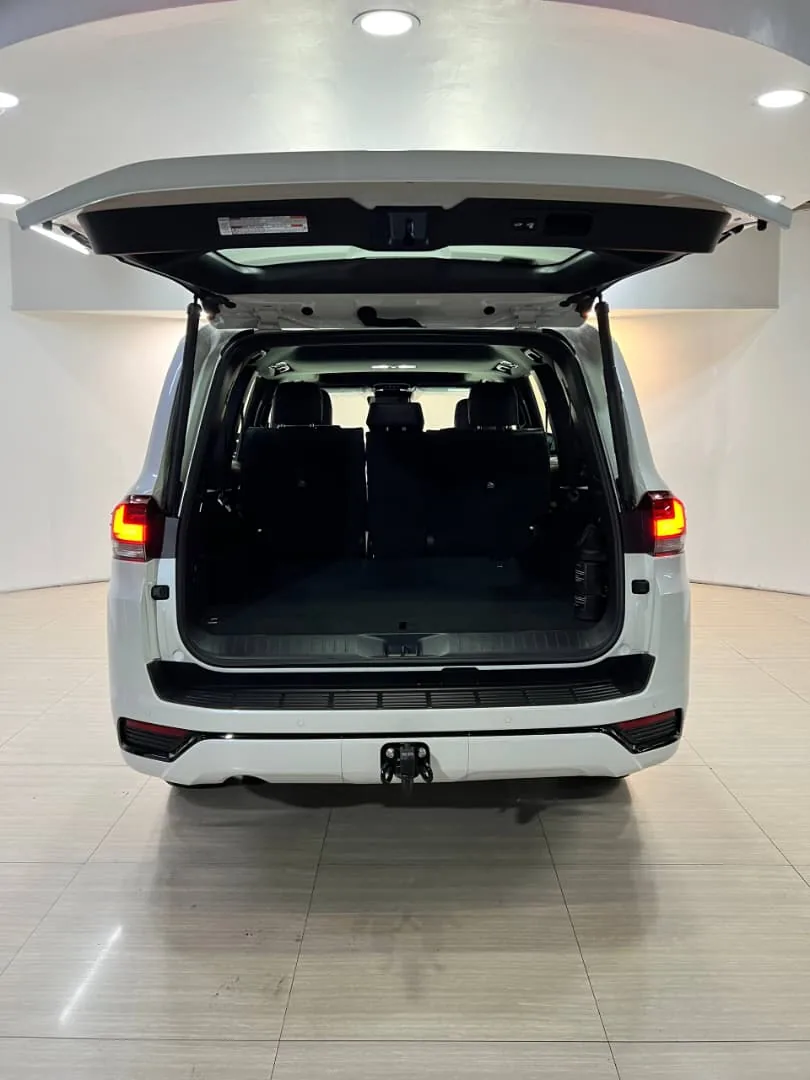 Camioneta Toyota Land cruiser LC300 2025 en Libertador — foto 7