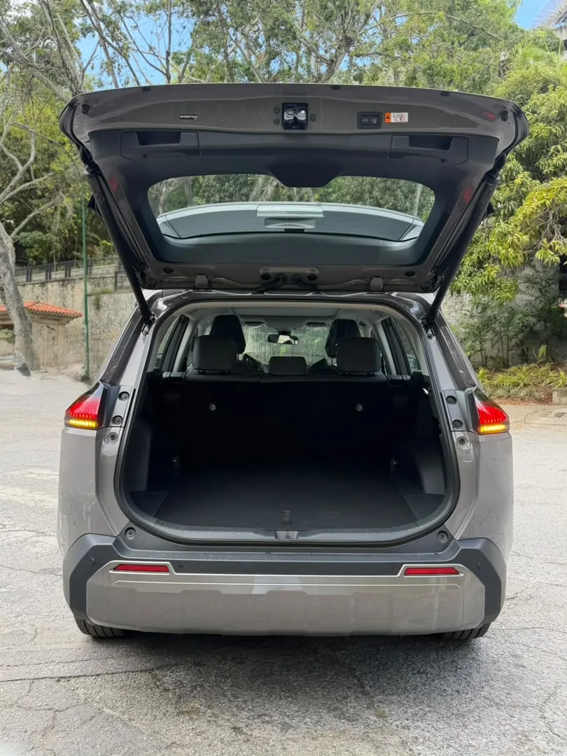 Camioneta Toyota RAV4 2026 en Libertador — foto 5