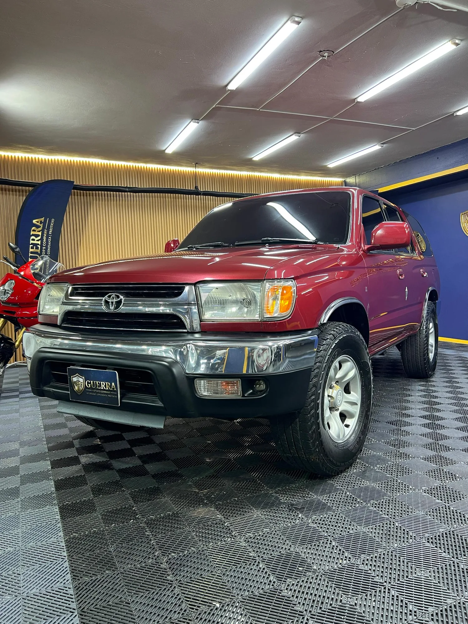 Camioneta Toyota Runner SR5 2001 en Caracas — foto 2