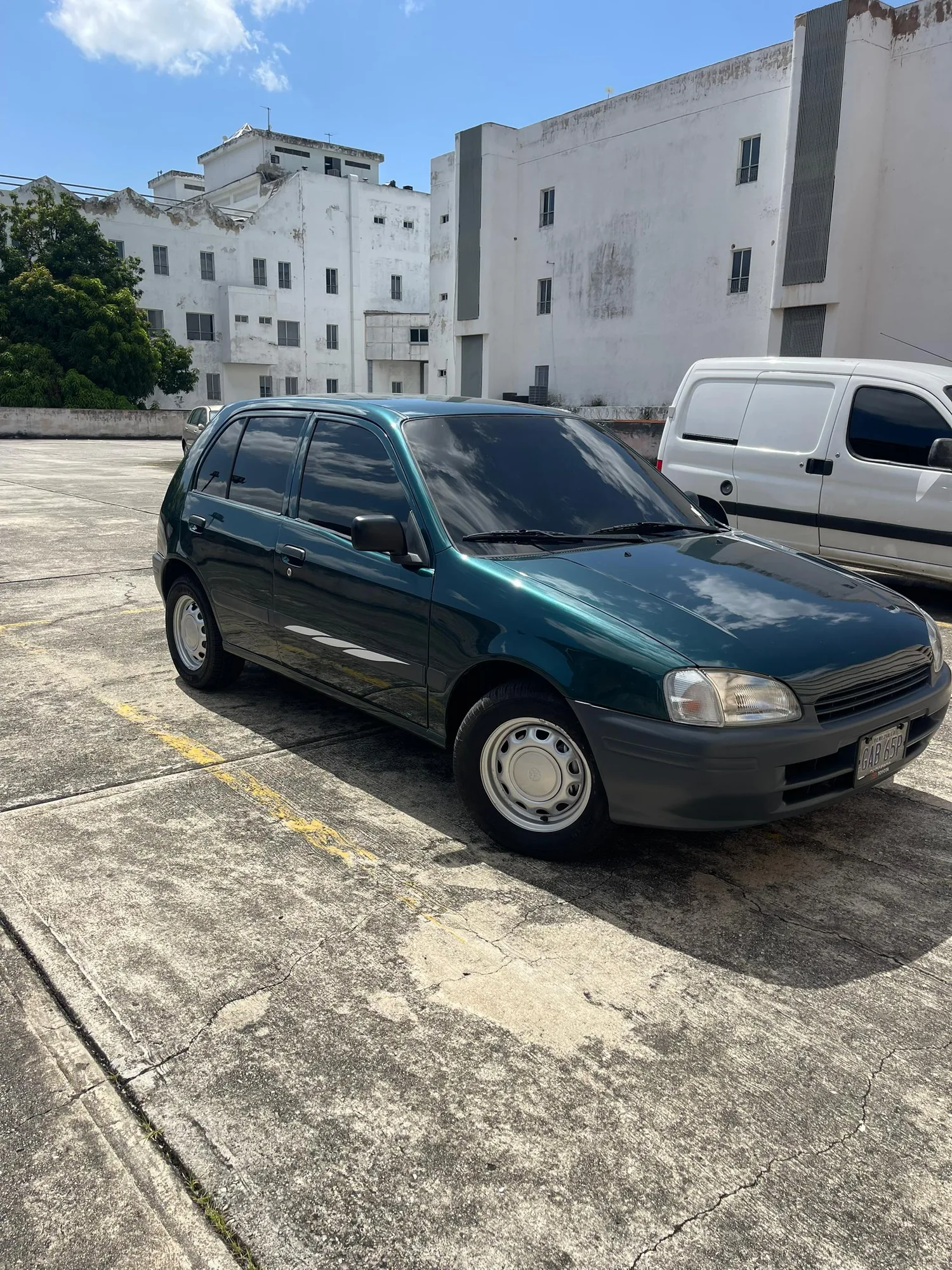 Hatchback Toyota Starlet 1998 XLT en Naguanagua — foto 8
