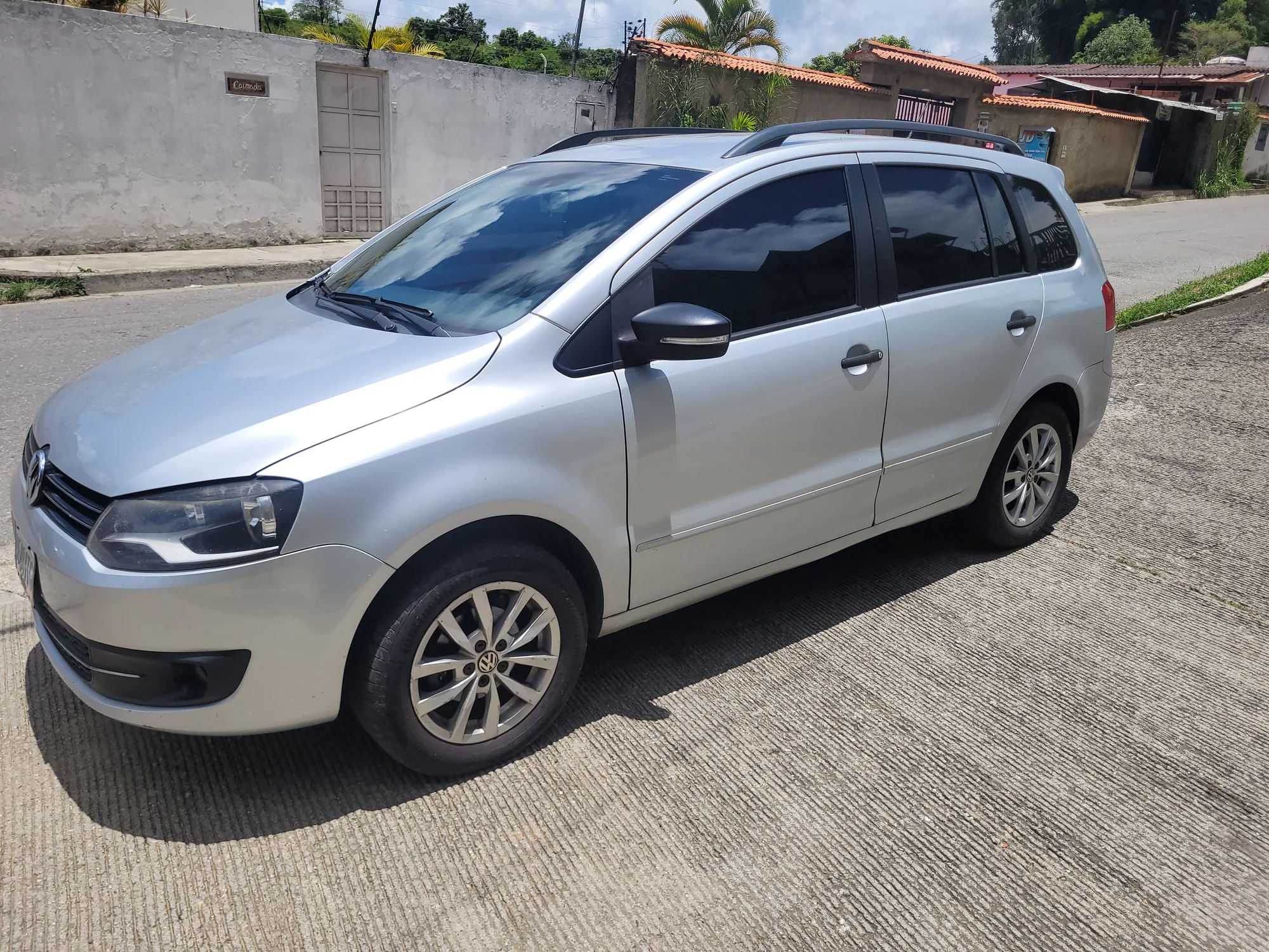 Wagon Volkswagen Fox 2013 Spacefox 1.6 en El Hatillo — foto 2