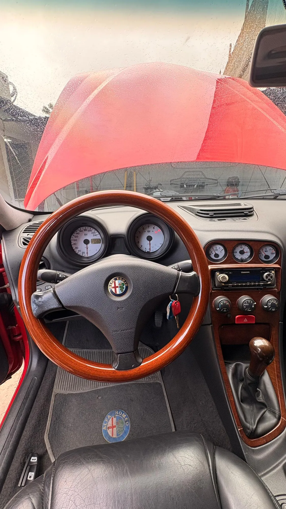 Sedán Alfa Romeo Giulietta 2000 2.0 Twin Spark en Pampatar — foto 4