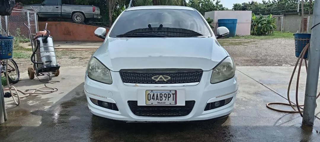 Sedán Chery Orinoco 2015 en Ciudad Ojeda