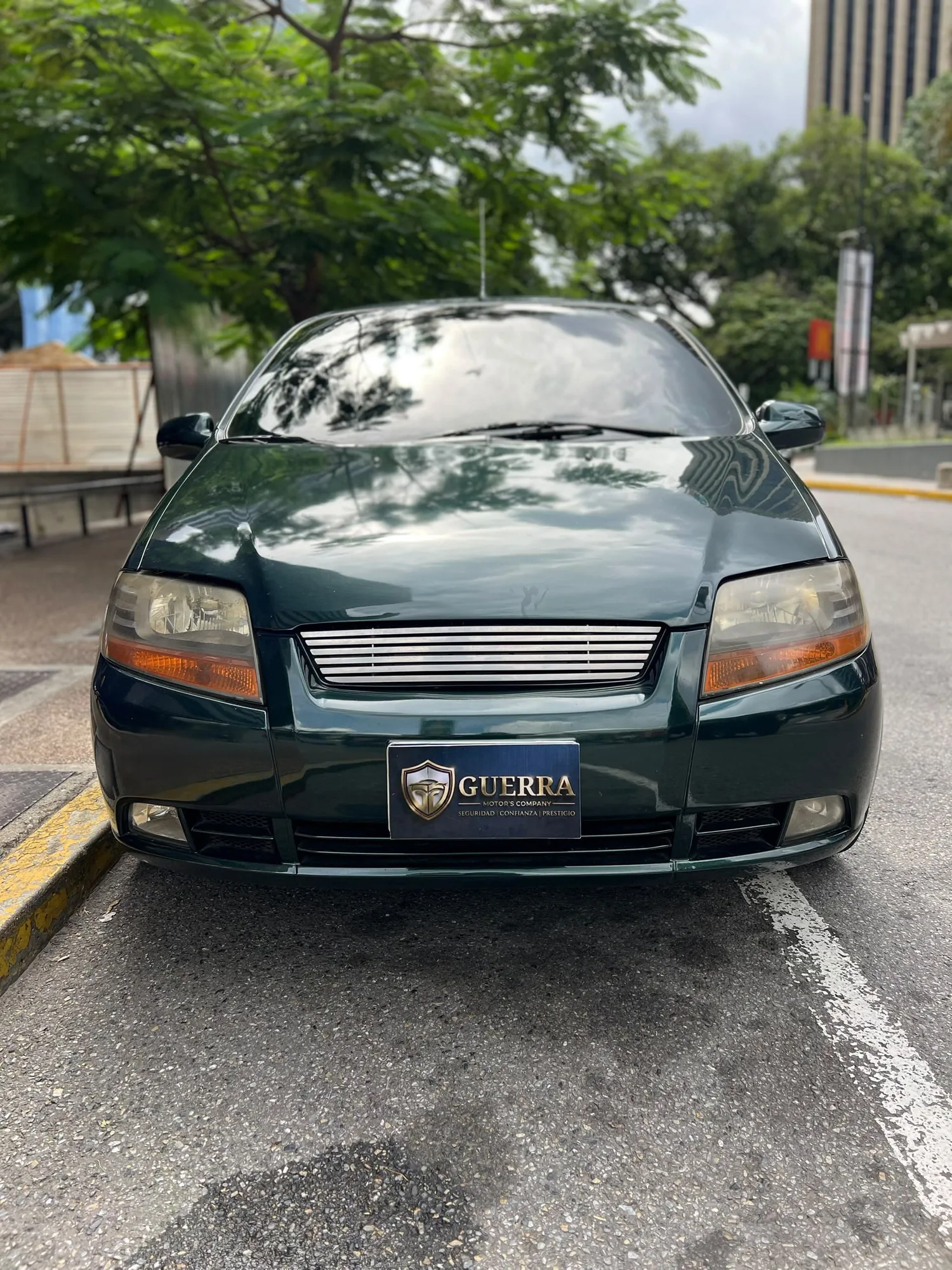 Sedán Chevrolet Aveo 2006 1.6 en Caracas — foto 4