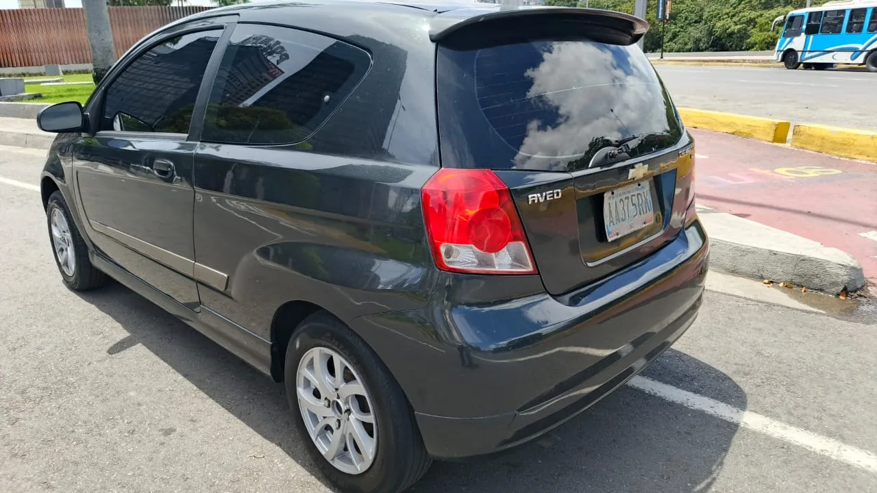 Hatchback Chevrolet Aveo 2007 en Caracas — foto 4