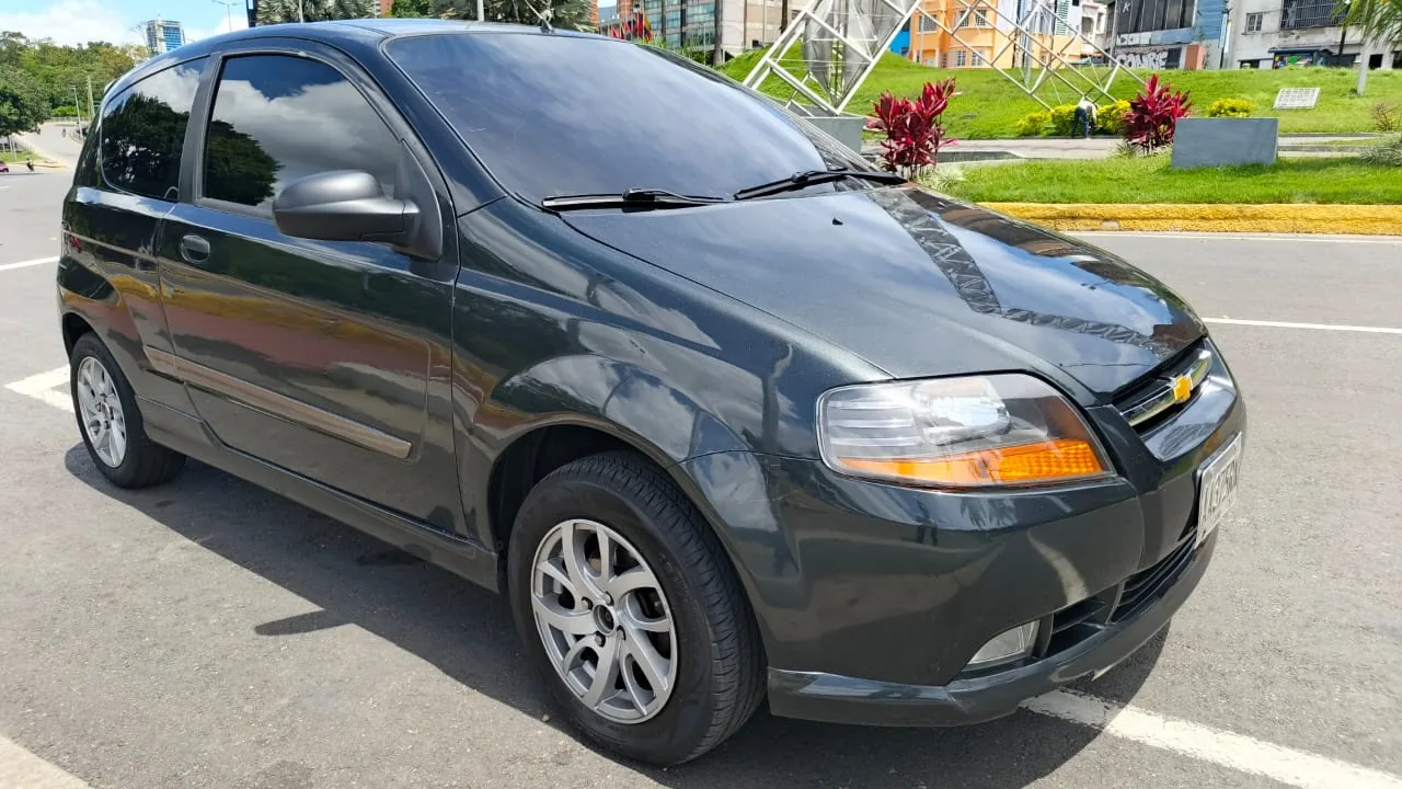 Hatchback Chevrolet Aveo 2007 en Caracas — foto 5