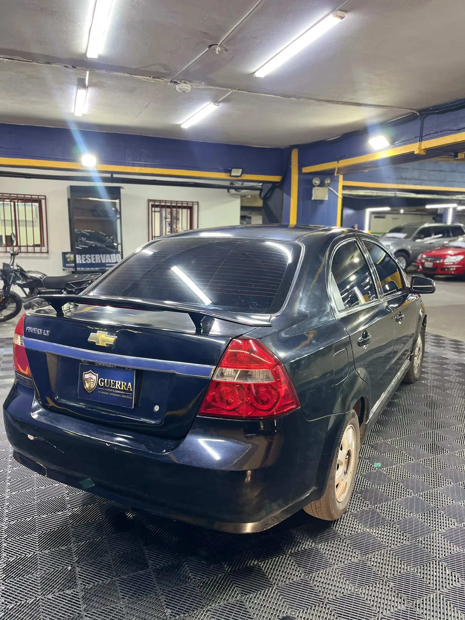 Sedán Chevrolet Aveo LT 2012 en Caracas — foto 6