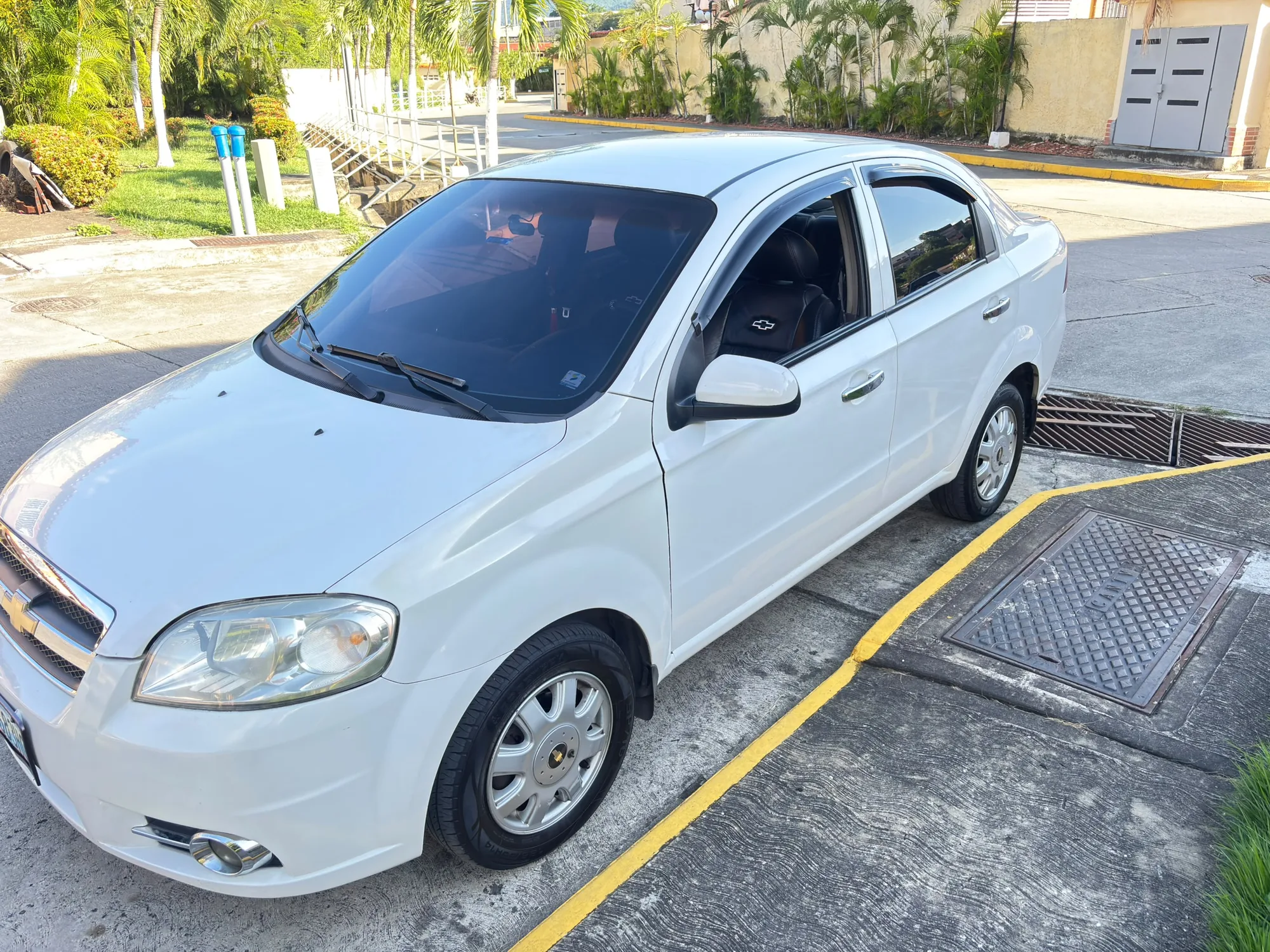 Sedán Chevrolet Aveo LT 2013 LT en Guatire