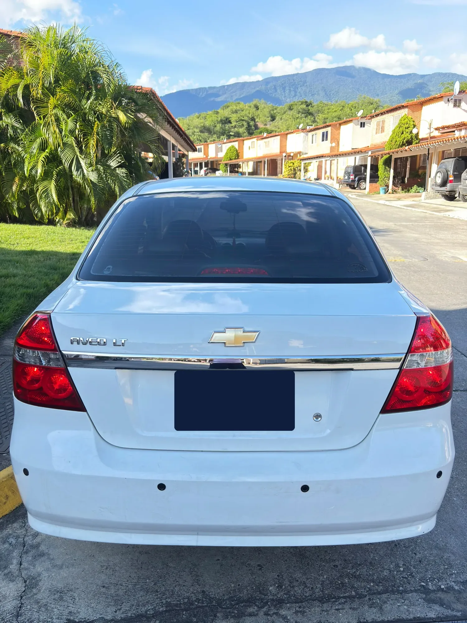 Sedán Chevrolet Aveo LT 2013 LT en Guatire — foto 5