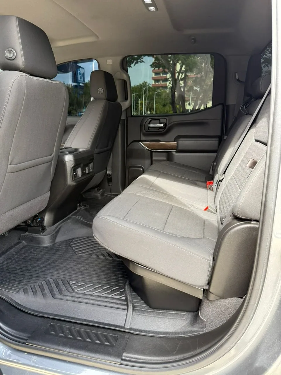 Pickup Chevrolet Silverado 2022 LT Trail Boss Z71 en Maturín — foto 9