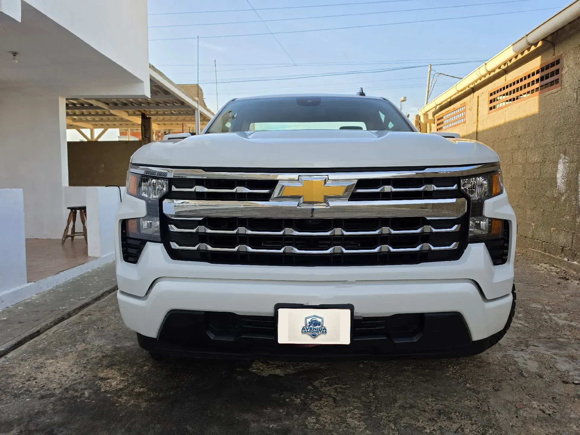 Pickup Chevrolet Silverado 2023 Importada en Punto fijo — foto 2