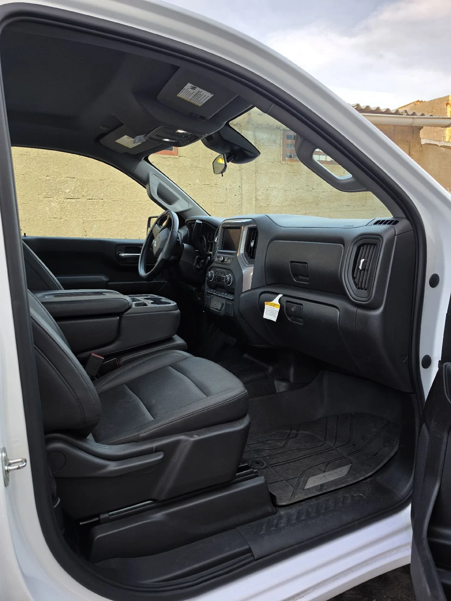 Pickup Chevrolet Silverado 2023 Importada en Punto fijo — foto 13