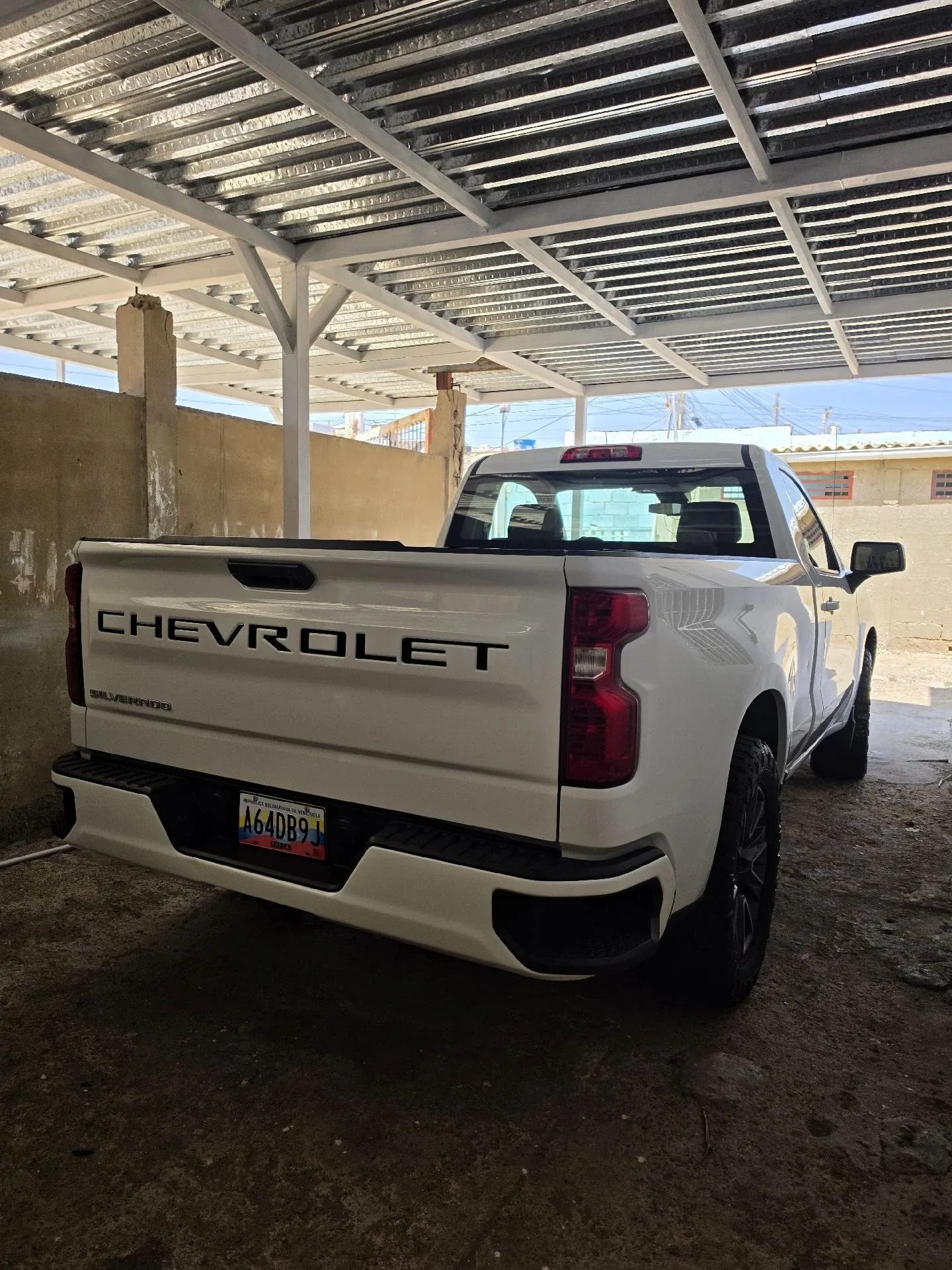 Pickup Chevrolet Silverado 2023 Importada en Punto fijo — foto 14