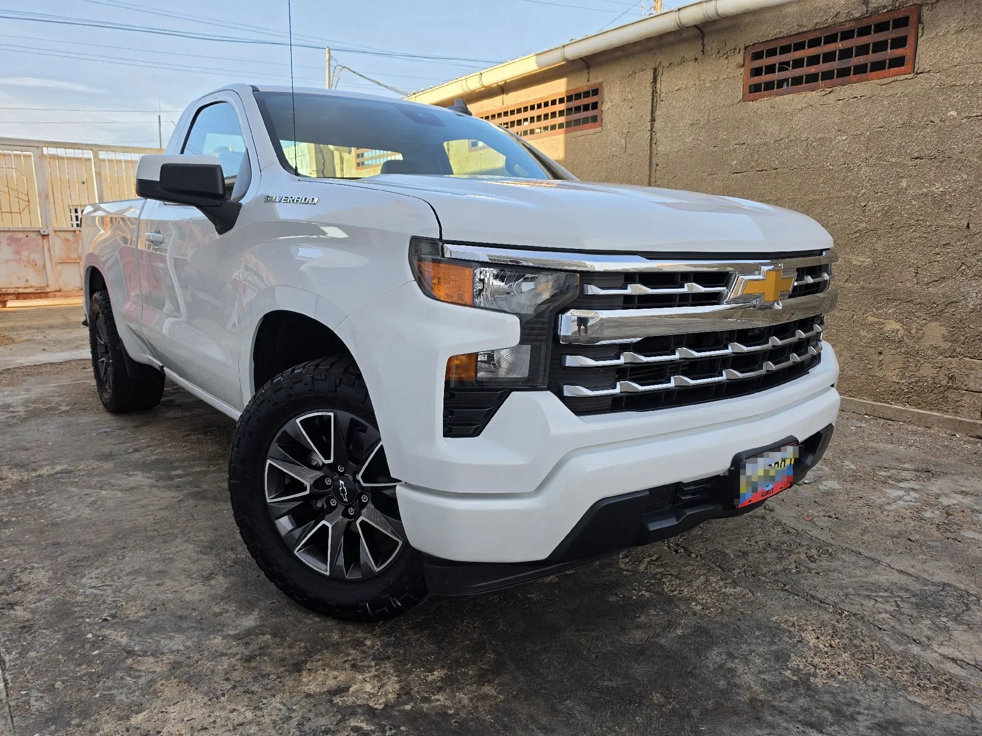 Pickup Chevrolet Silverado 2023 Importada en Punto fijo — foto 6