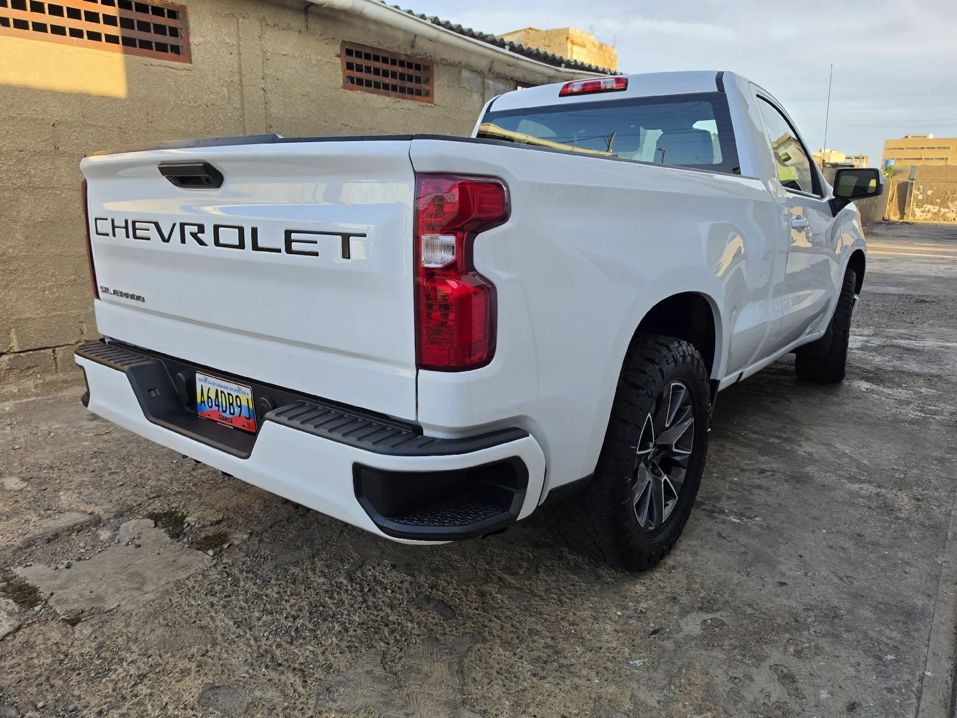 Pickup Chevrolet Silverado 2023 Importada en Punto fijo — foto 7