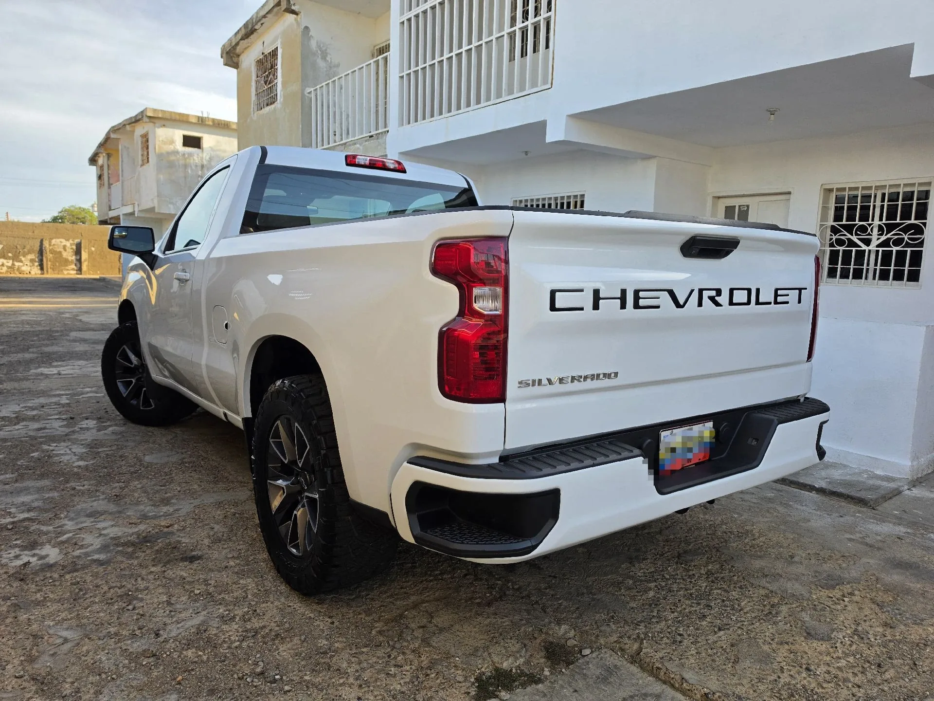 Pickup Chevrolet Silverado 2023 Importada en Punto fijo — foto 9