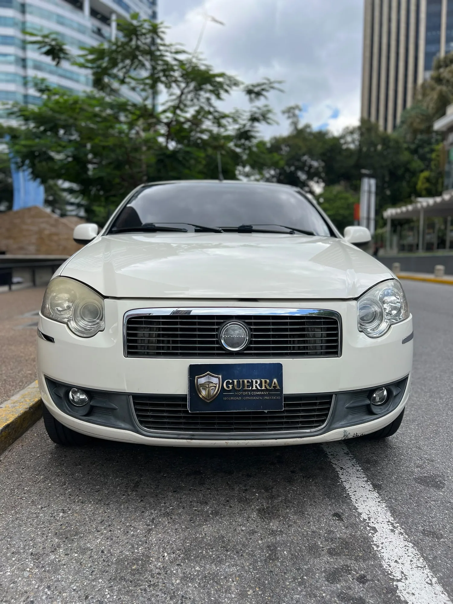 Sedán Dodge Forza 2013 LX 1.4 en Caracas — foto 2