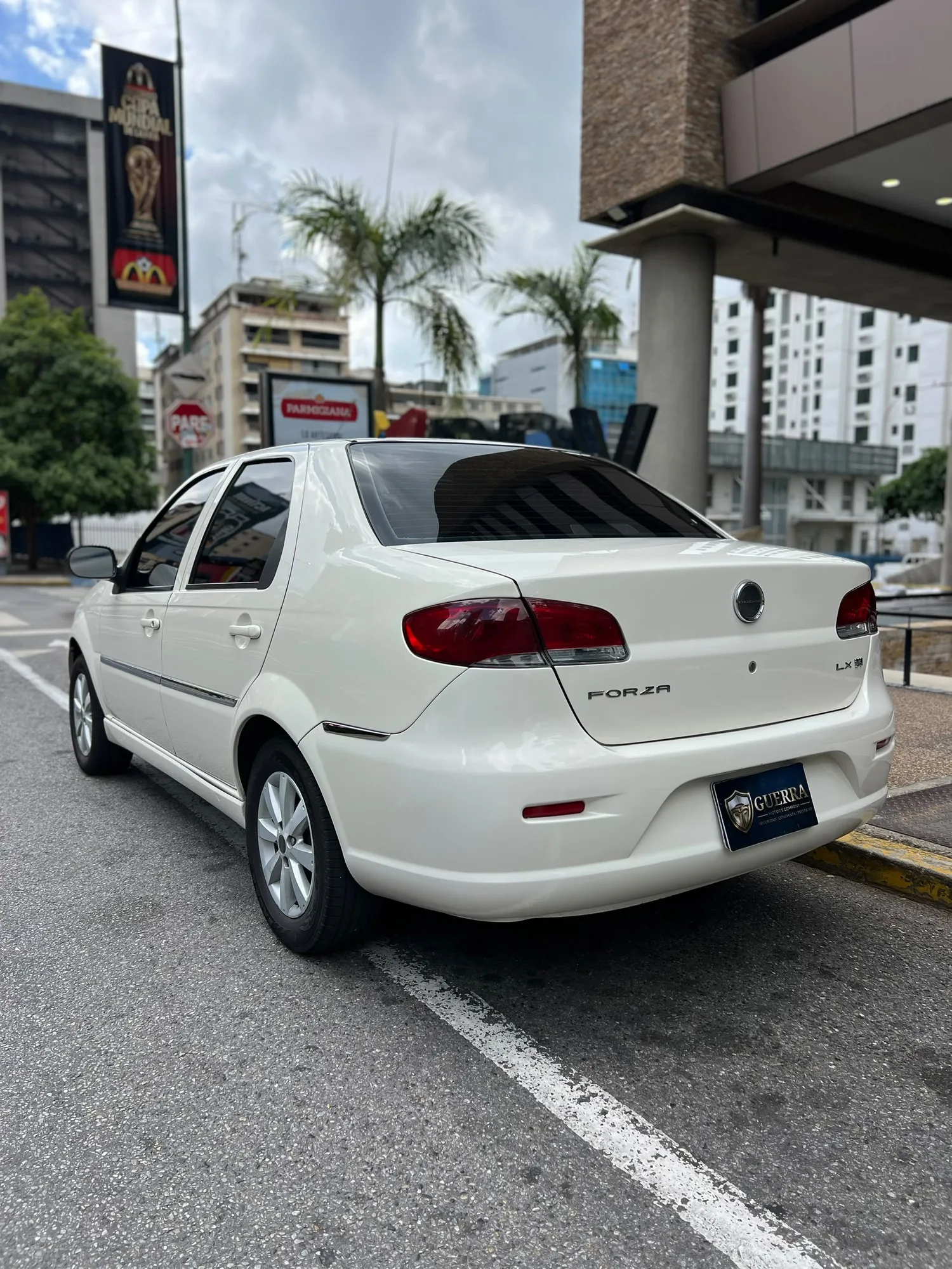 Sedán Dodge Forza 2013 LX 1.4 en Caracas — foto 6