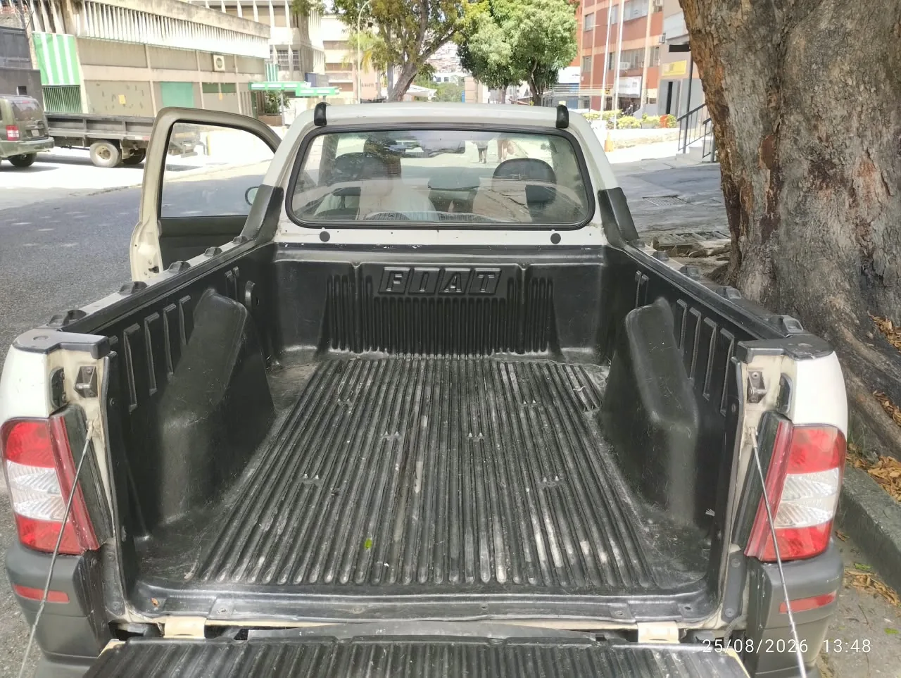 Camioneta Fiat Strada 2006 en Caracas — foto 5