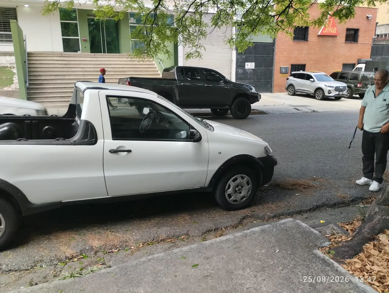 Camioneta Fiat Strada 2006 en Caracas