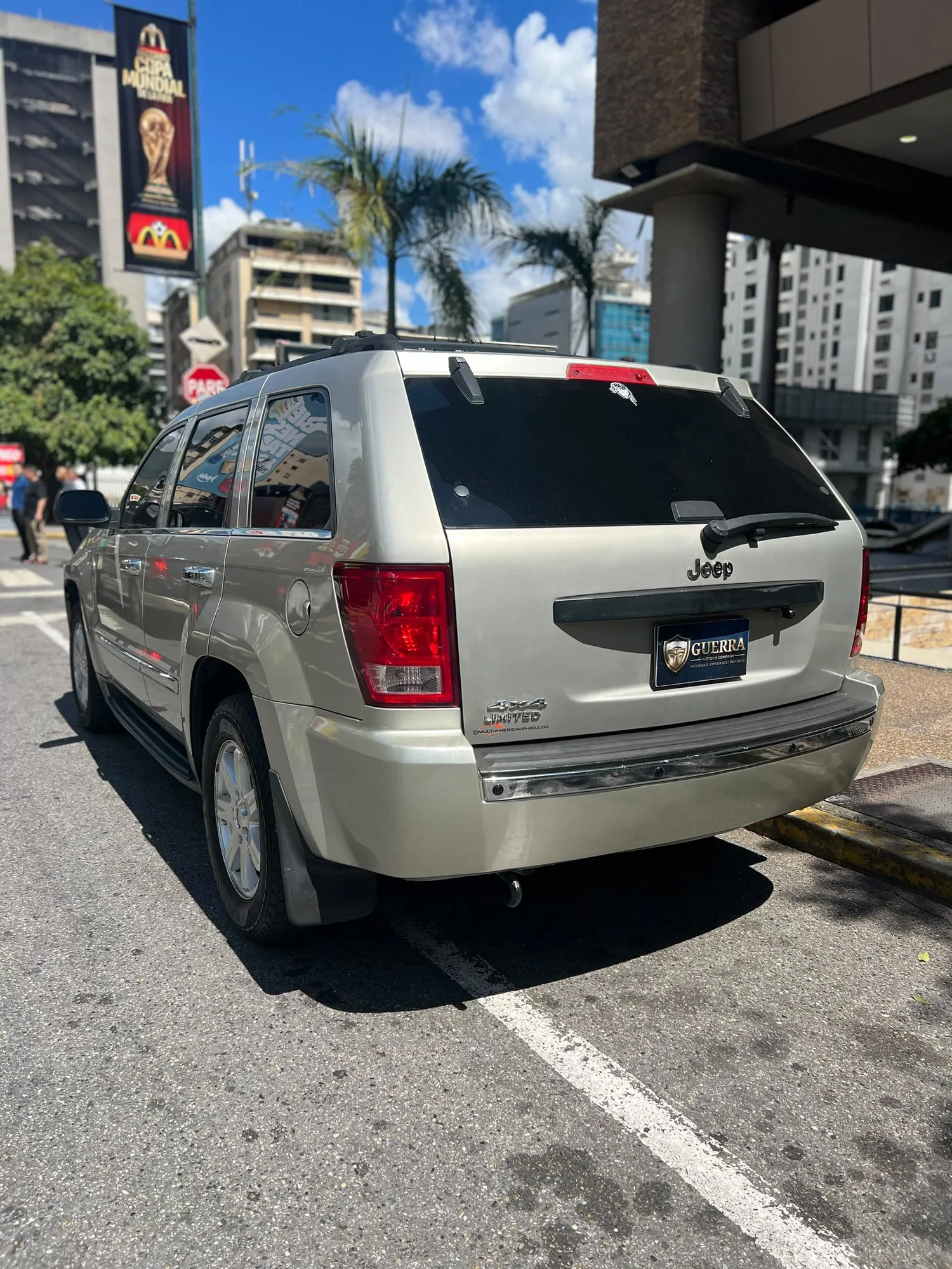 SUV Jeep Grand Cherokee 2009 Limited en Caracas — foto 2