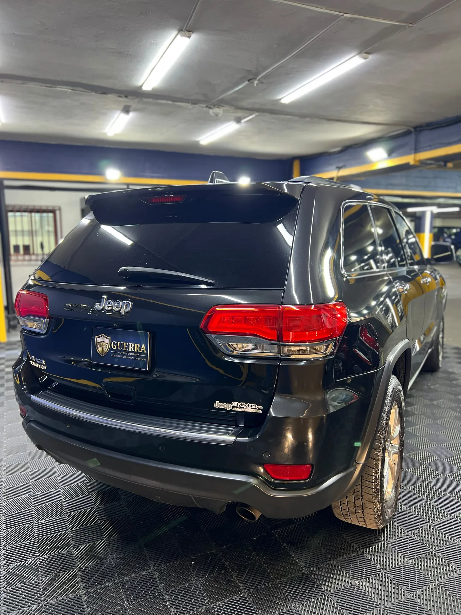 SUV Jeep Grand Cherokee 2015 Limited en Chacao — foto 6