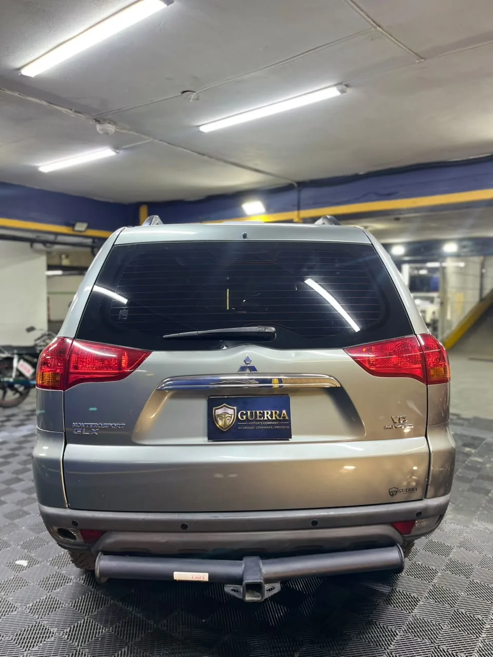 SUV Mitsubishi Montero Sport 2015 GLX en Caracas
