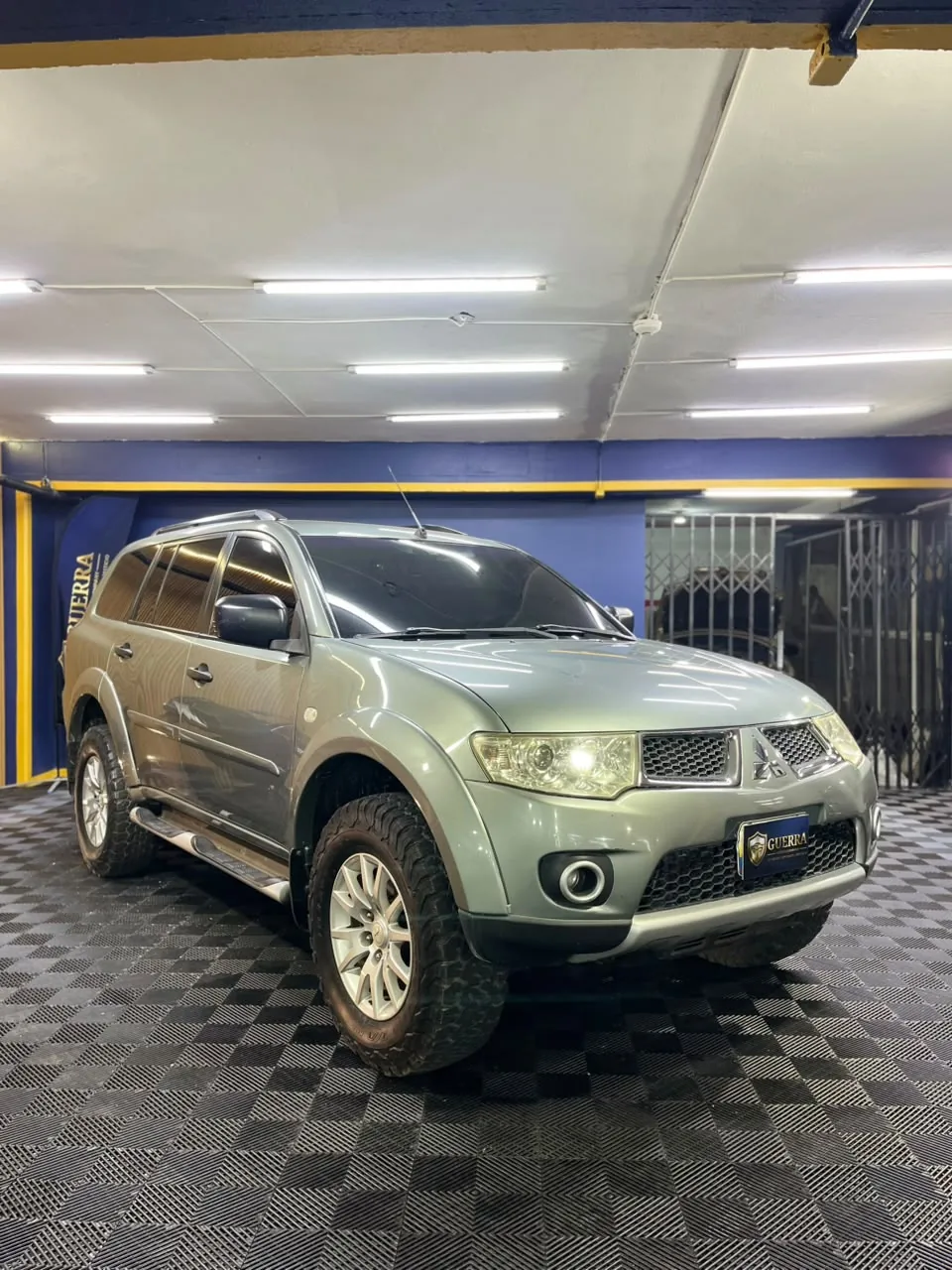 SUV Mitsubishi Montero Sport 2015 GLX en Caracas — foto 3