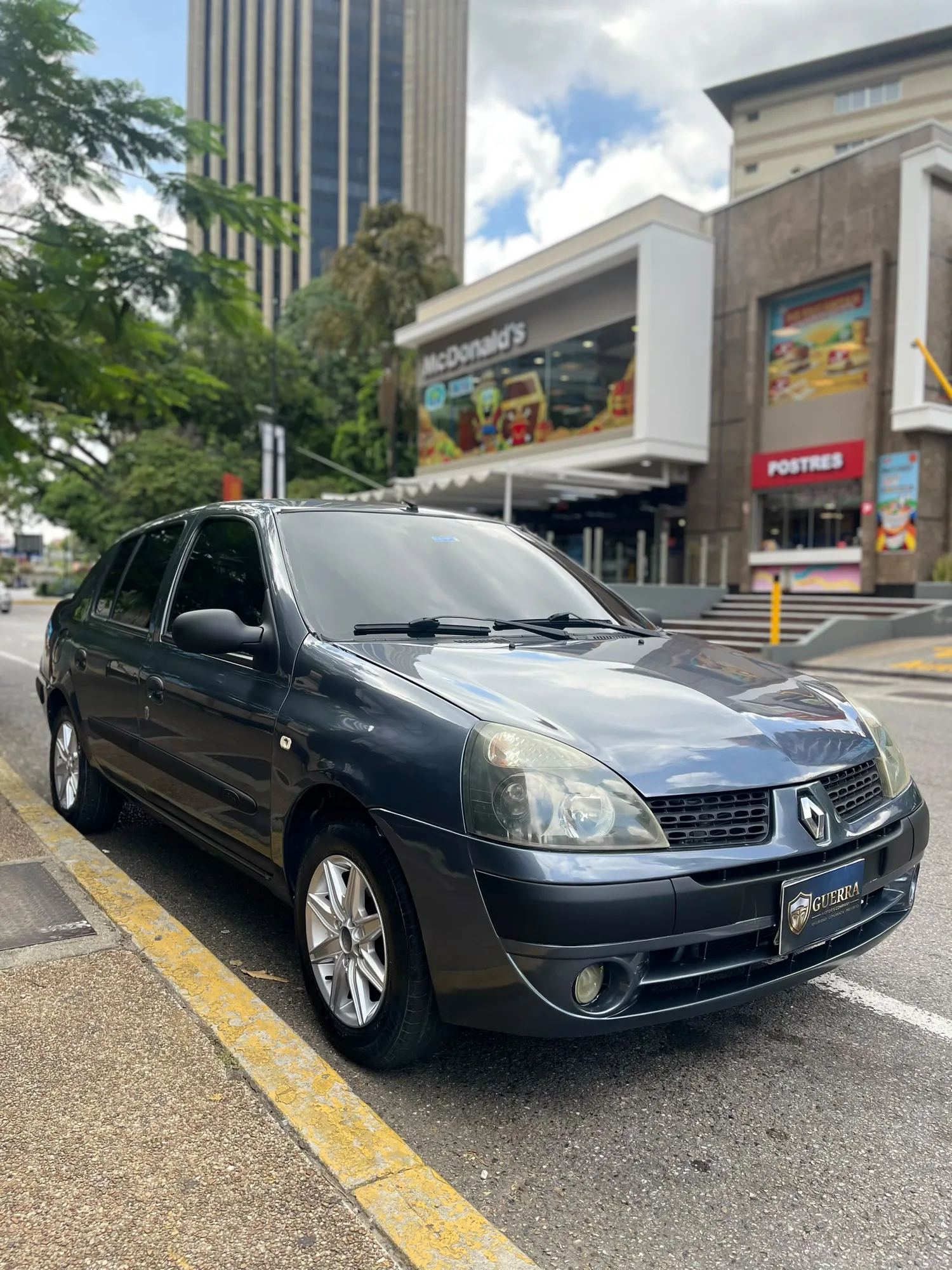 Sedán Renault Symbol 2009 en caracas — foto 2