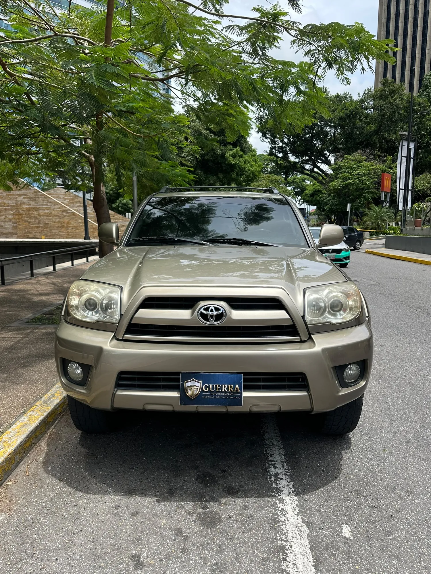 SUV Toyota 4Runner 2006 en Caracas — foto 2