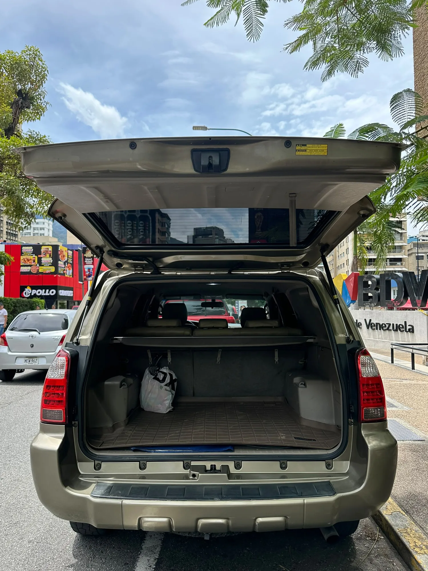 SUV Toyota 4Runner 2006 en Caracas — foto 5